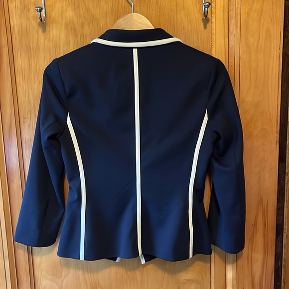 NY&Co navy blazer - size Small - Picture 3 of 3